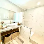 Spacious Loft, Duplex, Old Town, 3 Bedrooms - Easy Check-in * Nizza