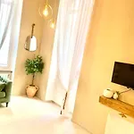 Spacious Loft, Duplex, Old Town, 3 Bedrooms - Easy Check-in * Nizza