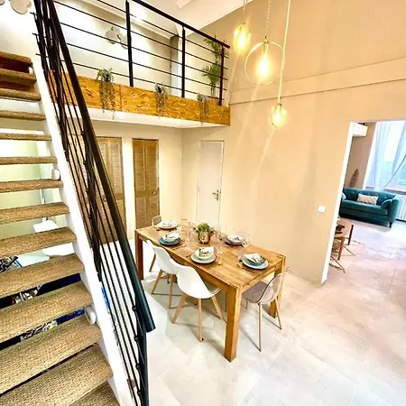 아파트 Spacious Loft, Duplex, Old Town, 3 Bedrooms - Easy Check-in *