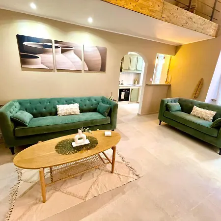 Spacious Loft, Duplex, Old Town, 3 Bedrooms - Easy Check-in Νίκαια