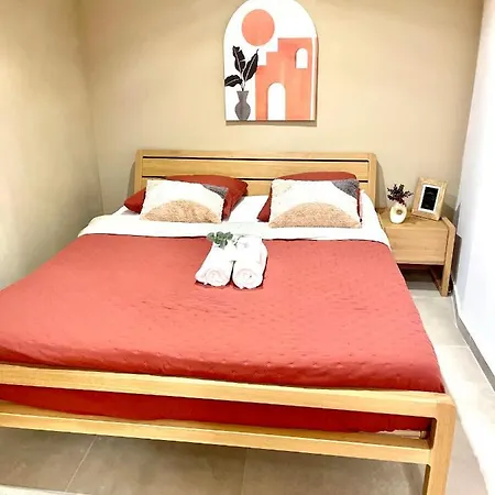 Spacious Loft, Duplex, Old Town, 3 Bedrooms - Easy Check-in Nizza
