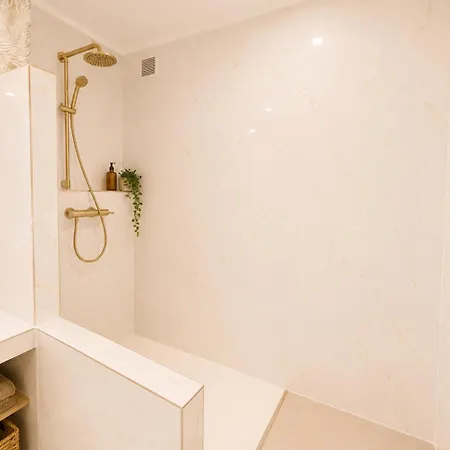 Spacious Loft, Duplex, Old Town, 3 Bedrooms - Easy Check-in Apartment Nizza