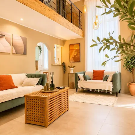 Spacious Loft, Duplex, Old Town, 3 Bedrooms - Easy Check-in Apartment *