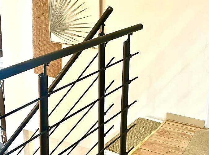 Spacious Loft, Duplex, Old Town, 3 Bedrooms - Easy Check-in Apartment *
