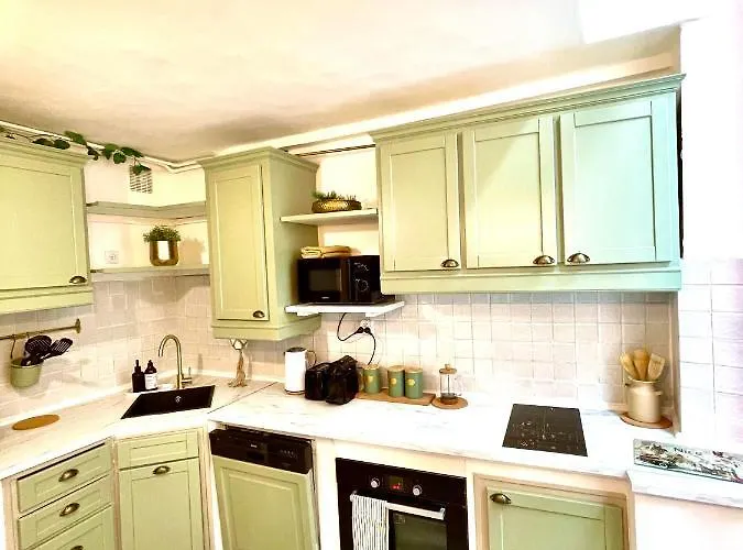 Spacious Loft, Duplex, Old Town, 3 Bedrooms - Easy Check-in * Nizza