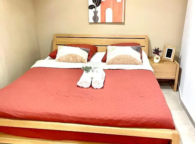 Spacious Loft, Duplex, Old Town, 3 Bedrooms - Easy Check-in Nice
