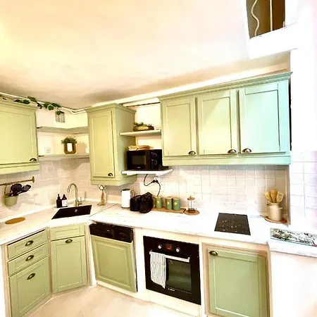 Spacious Loft, Duplex, Old Town, 3 Bedrooms - Easy Check-in * 尼斯